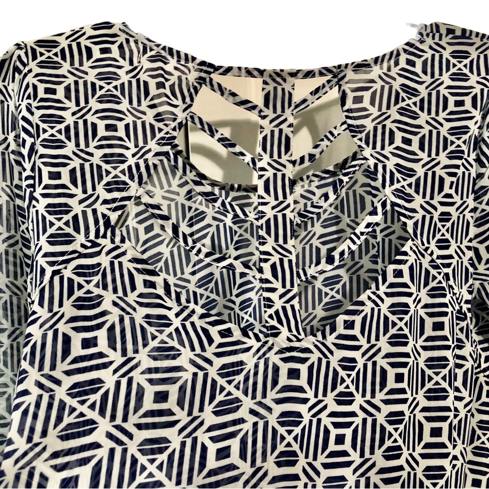Blu Pepper Sheer Blue/White Geometric Blouse High/Low Hem Bell Sleeves  S - Picture 3 of 6